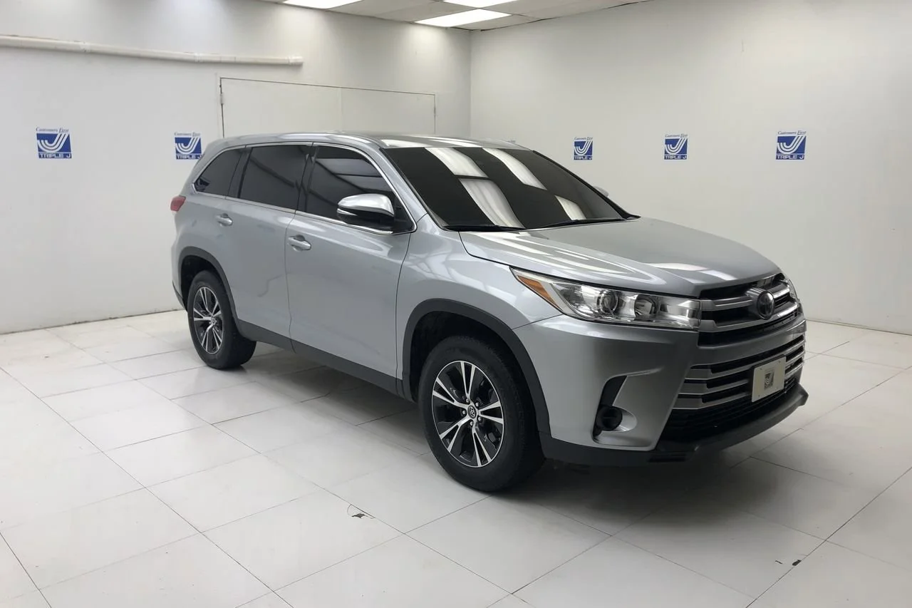 2019 Toyota Highlander LE 4x2's photo