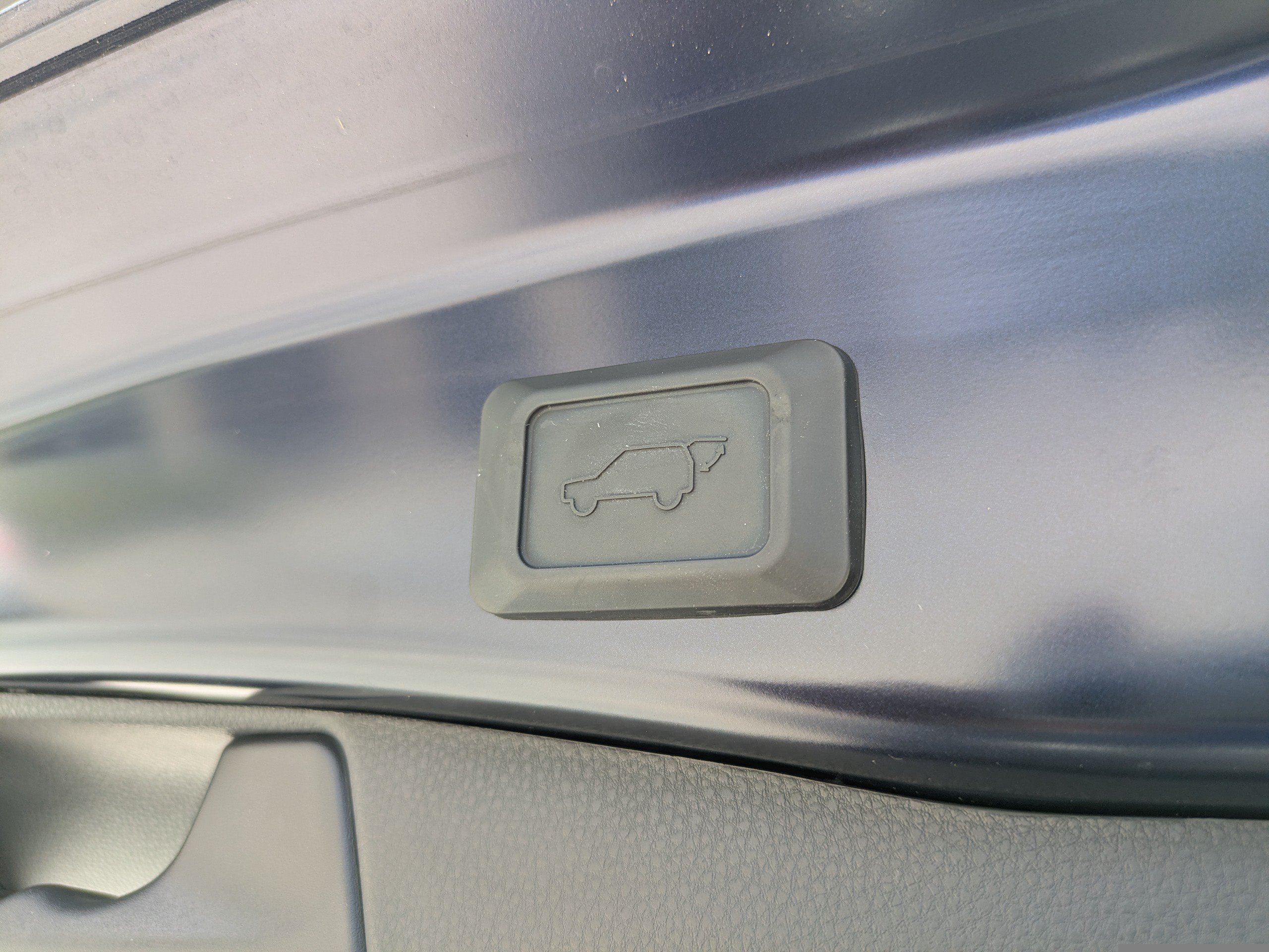 2023 Toyota RAV4 XLE - Photo 12