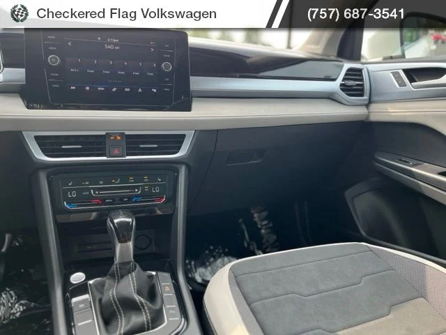 New 2026 White Volkswagen 1.5T SE image 33