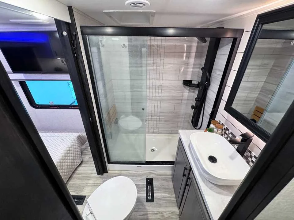 Used 2024 WHITE JAYCO  image 42