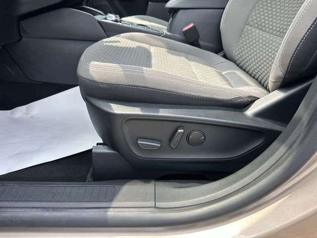 Used 2020 Gold Ford SE image 16