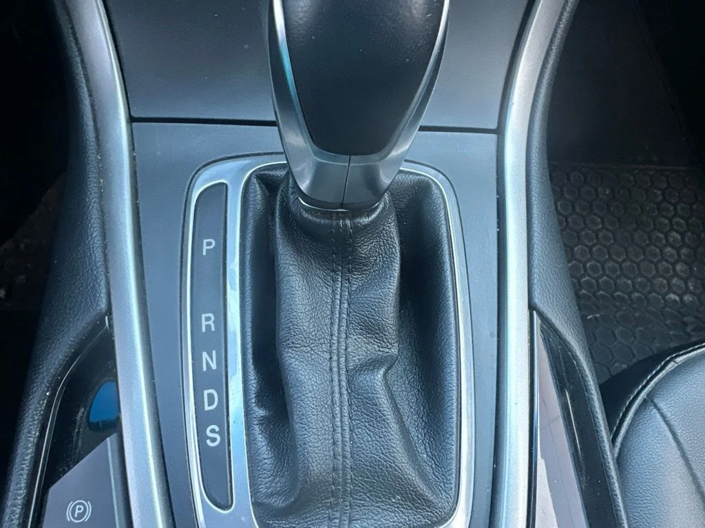 Used 2018 White Ford SEL image 24