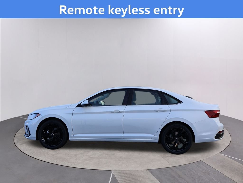 2026 Volkswagen Jetta 1.5T SE photo 4