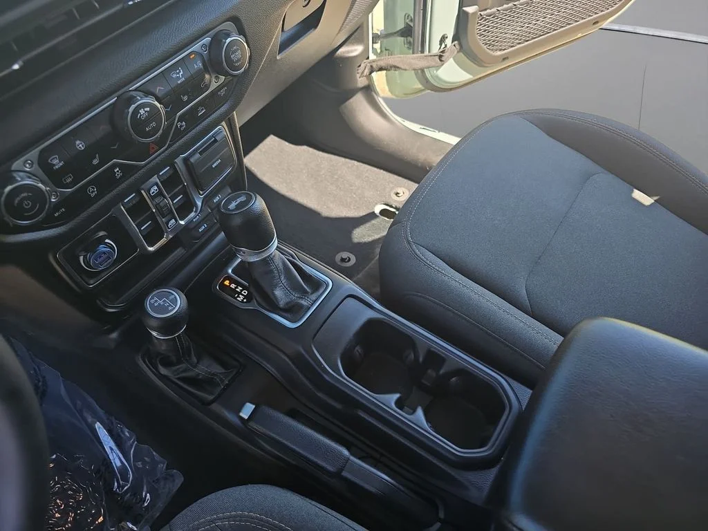 Used 2024 Gray Jeep Sport S image 24