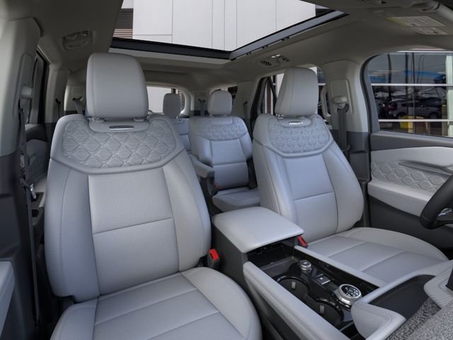 New 2026 Star White Metallic Tri-Coat Ford Platinum™ image 10