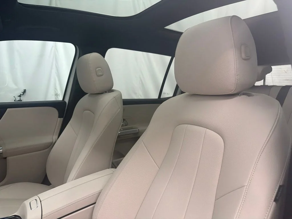 New 2026 White Mercedes-Benz GLB 250 image 13