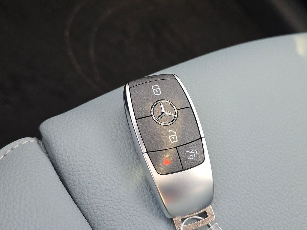 New 2026 Mountain Grey Metallic Mercedes-Benz GLA 250 image 36