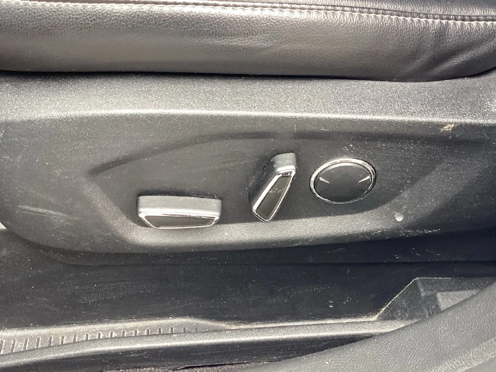 Used 2017 White Ford SEL image 19