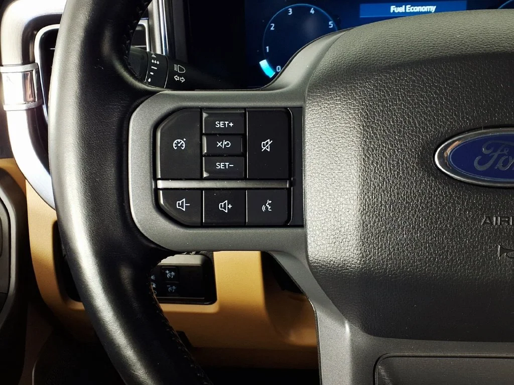 Used 2023 Black Ford Lariat image 19