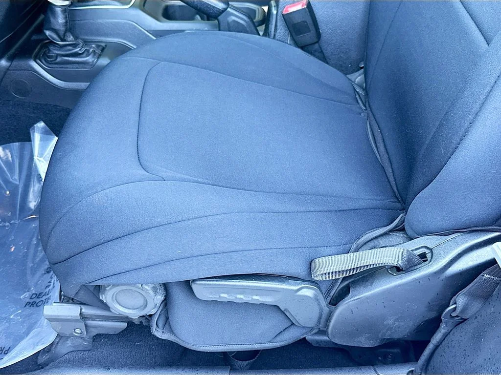 Used 2019 Bright White Clearcoat Jeep Sport S image 18