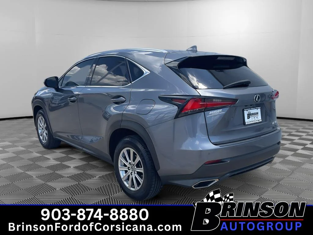 Used 2020 Nebula Gray Pearl Lexus Base image 5