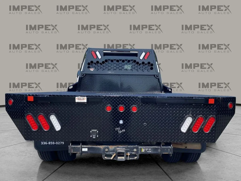 Used 2022 White Ford XL image 4
