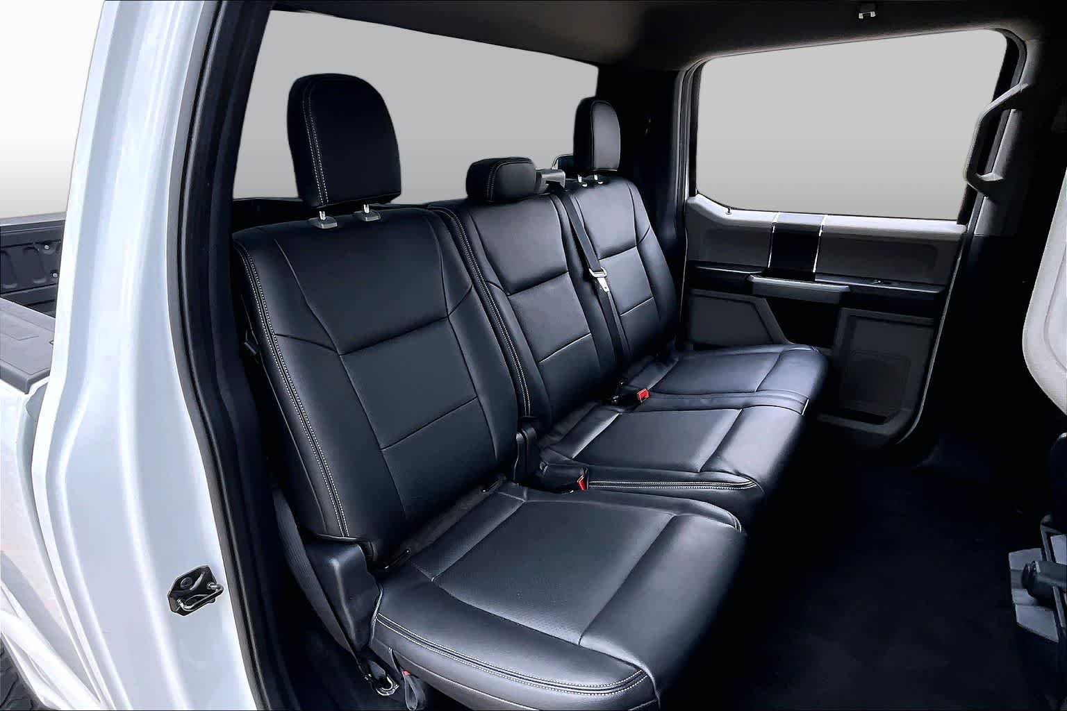 Used 2022 Oxford White Ford XLT image 20
