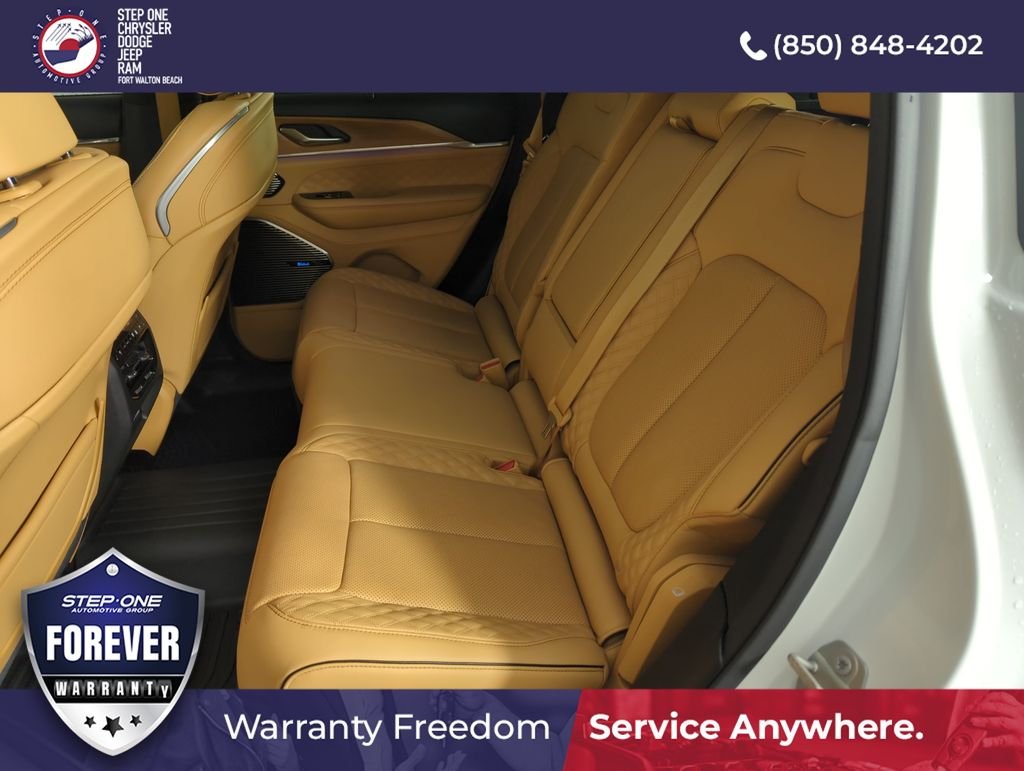 Used 2023 White Jeep Summit Reserve 4xe image 30