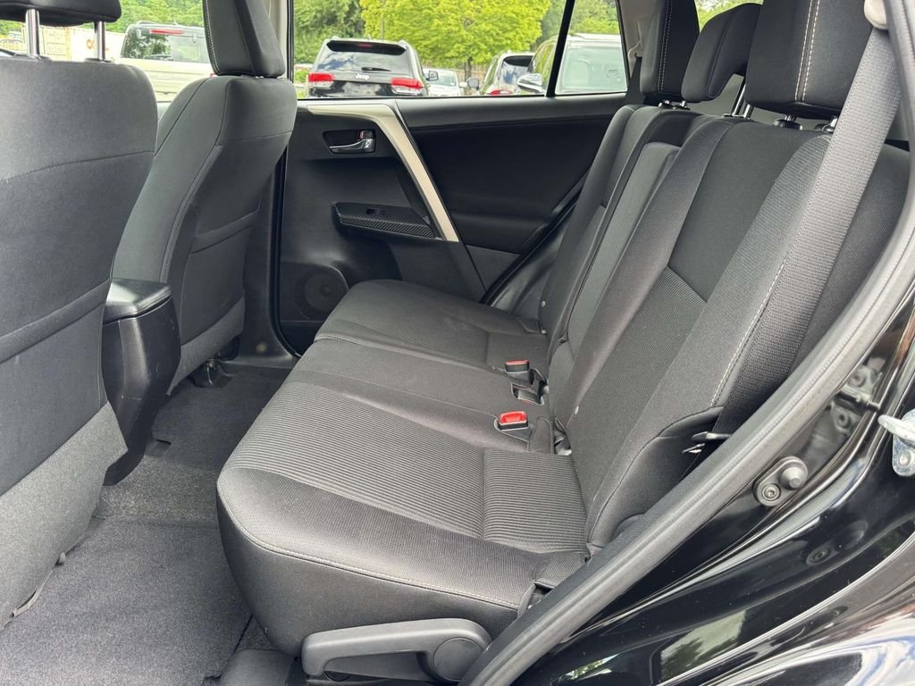 Used 2014 Black Toyota XLE image 17