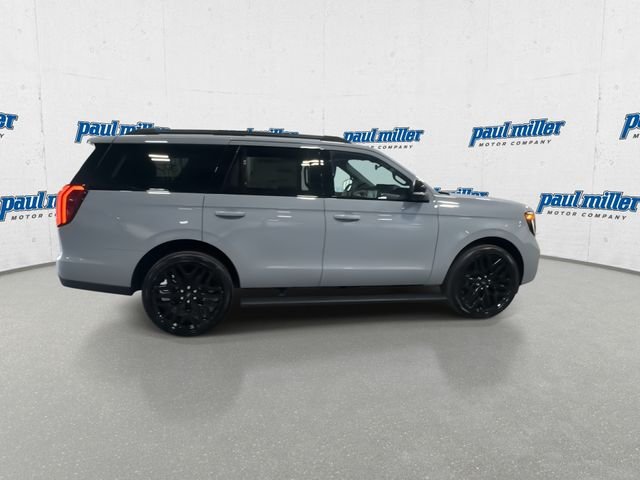 New 2027 Gray Ford Platinum image 12