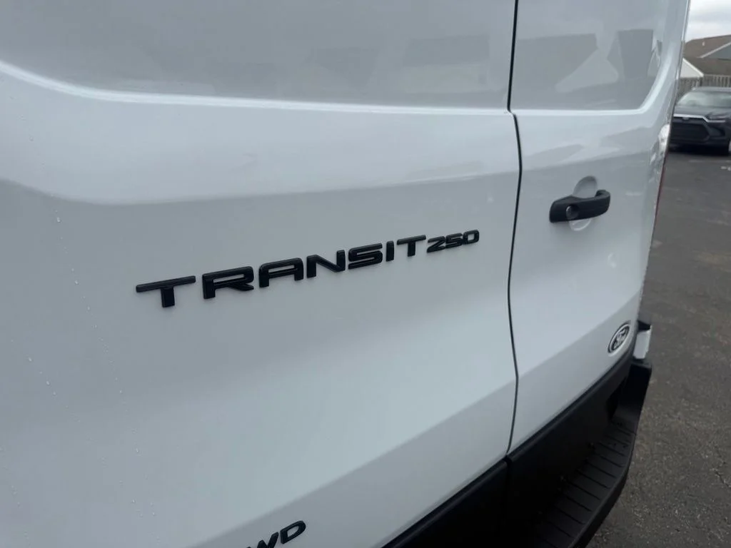 New 2026 Oxford White Ford Cargo Van image 32