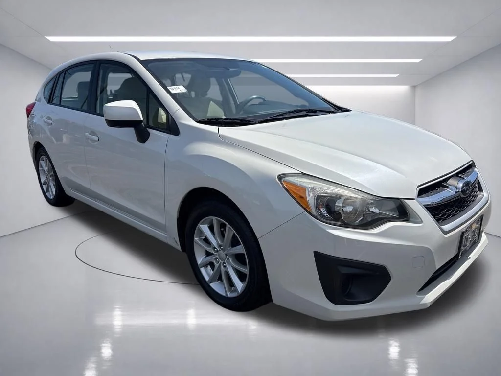 Used 2014 Satin White Pearl Subaru 2.0i Premium image 8