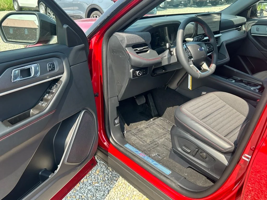 New 2026 Rapid Red Metallic Tinted Clearcoat Ford ST-Line image 11