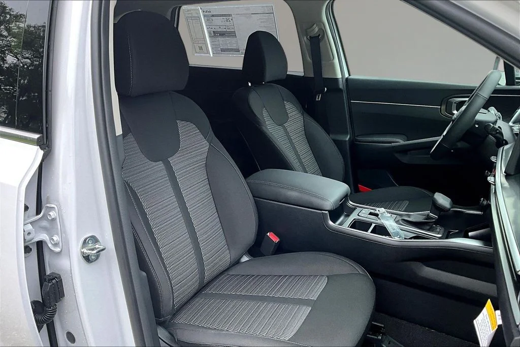 New 2026 Glacial White Pearl Kia LX image 11