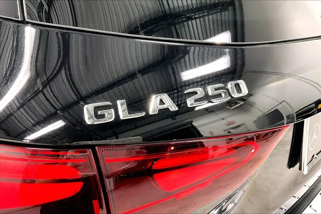 New 2026 Night Black Mercedes-Benz GLA 250 image 27