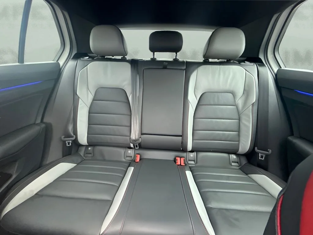 Used 2022  Volkswagen Autobahn image 7