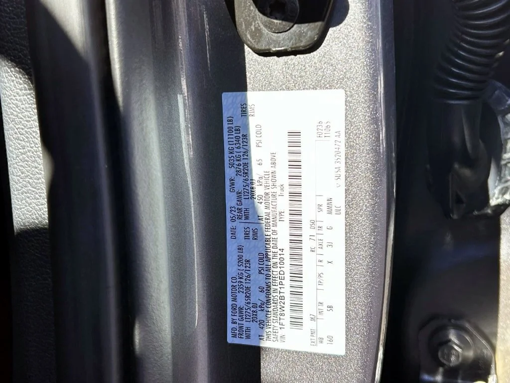 Used 2023 Gray Metallic Ford Lariat image 10