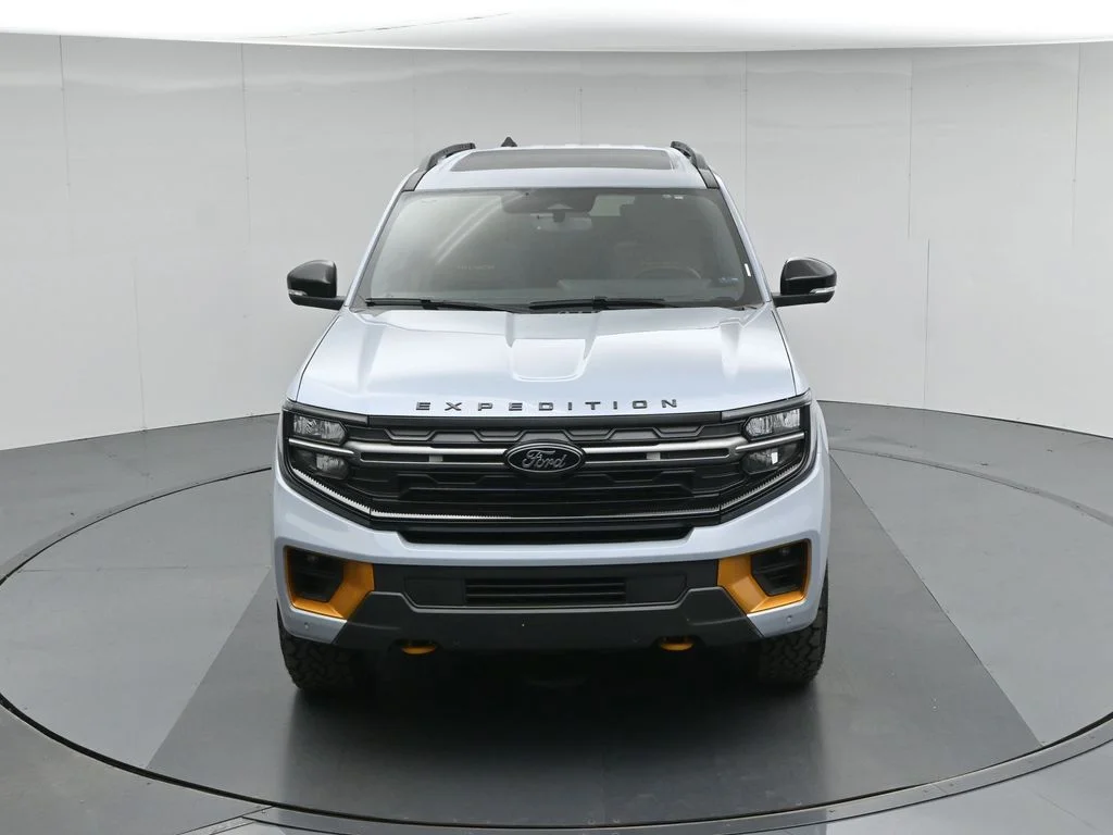 New 2026 Glacier Gray Metallic Tri-Coat Ford Tremor image 41