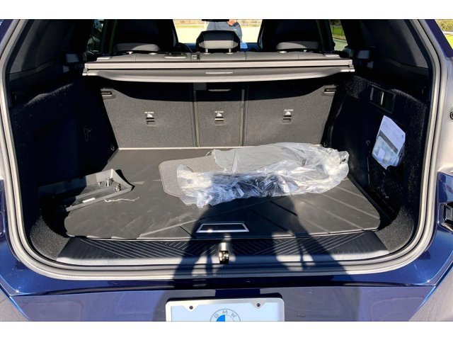 New 2026 Tanzanite Blue II Metallic BMW 30 xDrive image 19