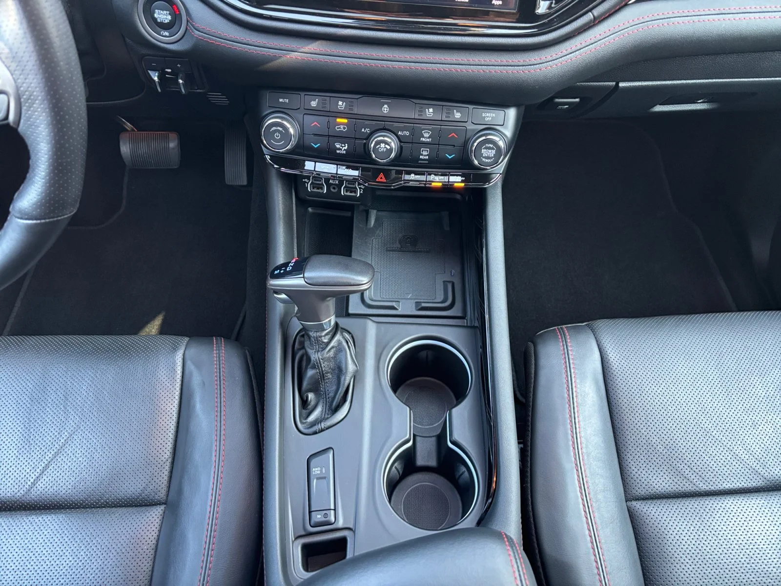 Certified Used 2023 VAPOR GREY Dodge Citadel image 15