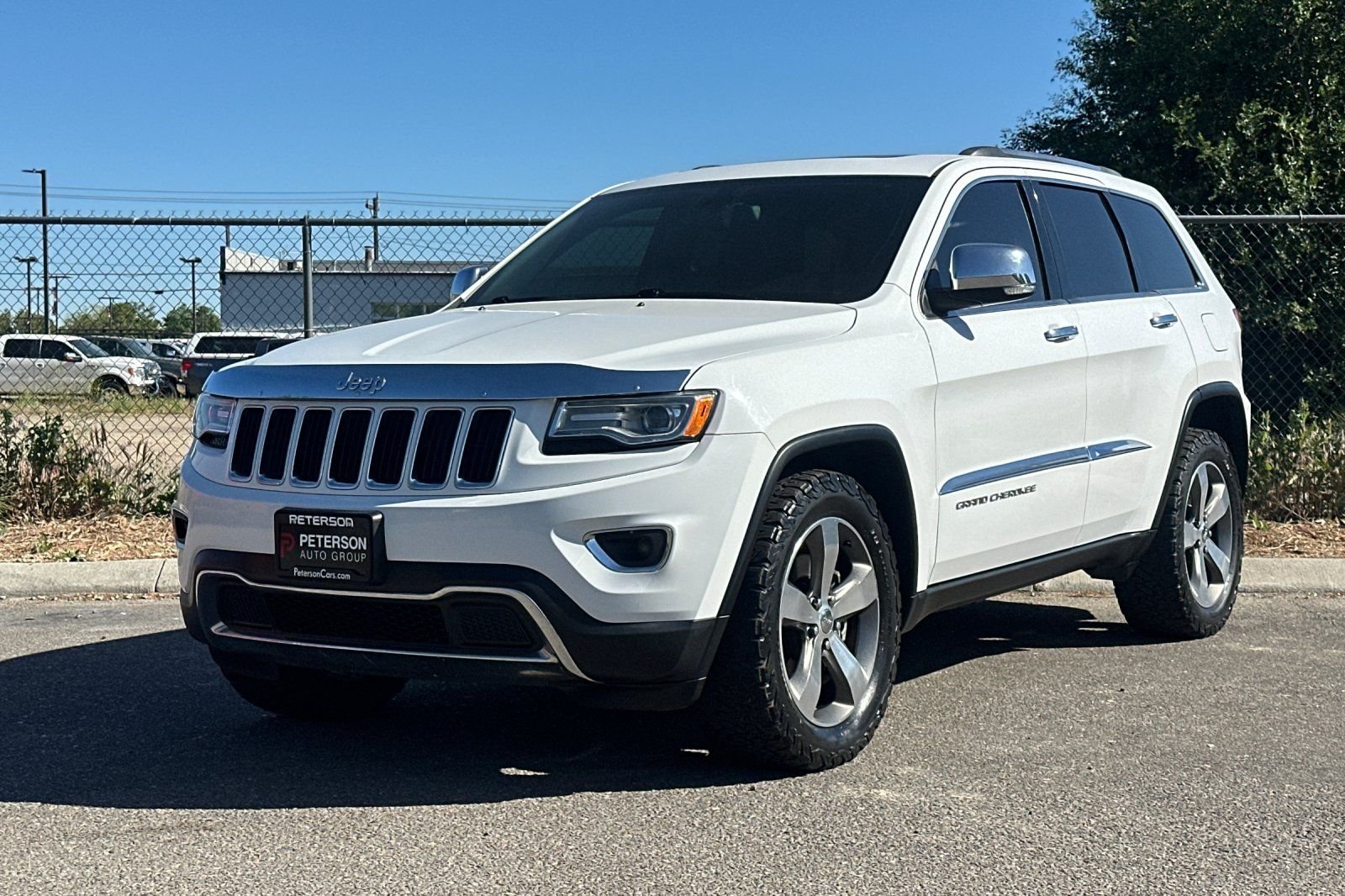 Used 2015 White Jeep Limited image 8