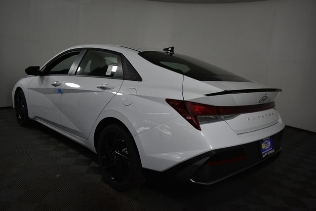 New 2026 White Hyundai SEL Sport image 4