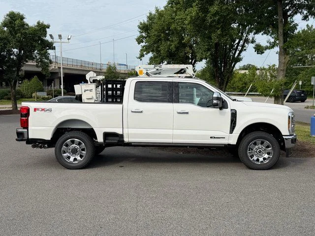 New 2026 Star White Metallic Tri-Coat Ford Lariat image 8
