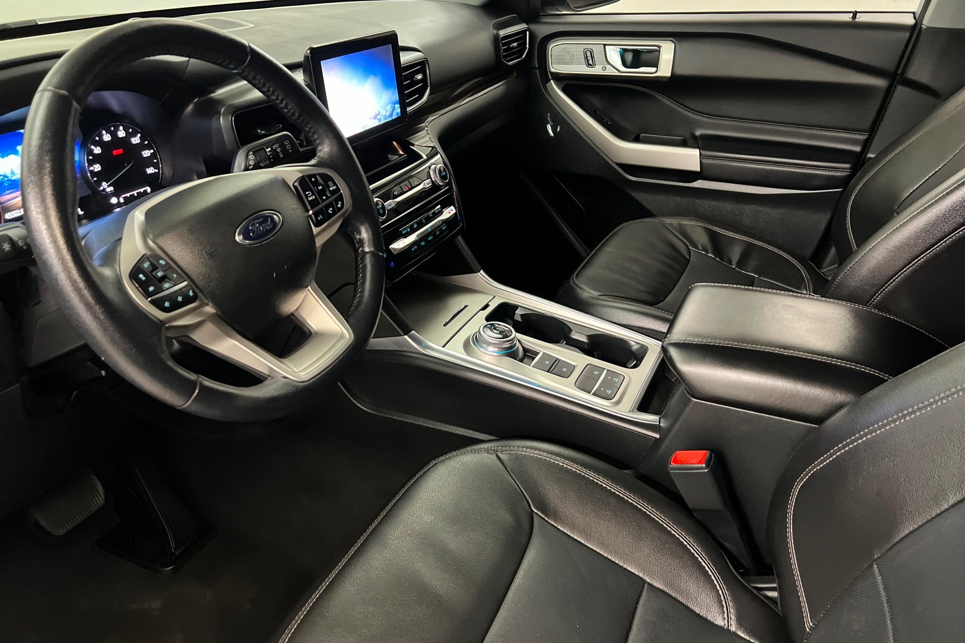 2023 Ford Explorer Limited - Photo 16