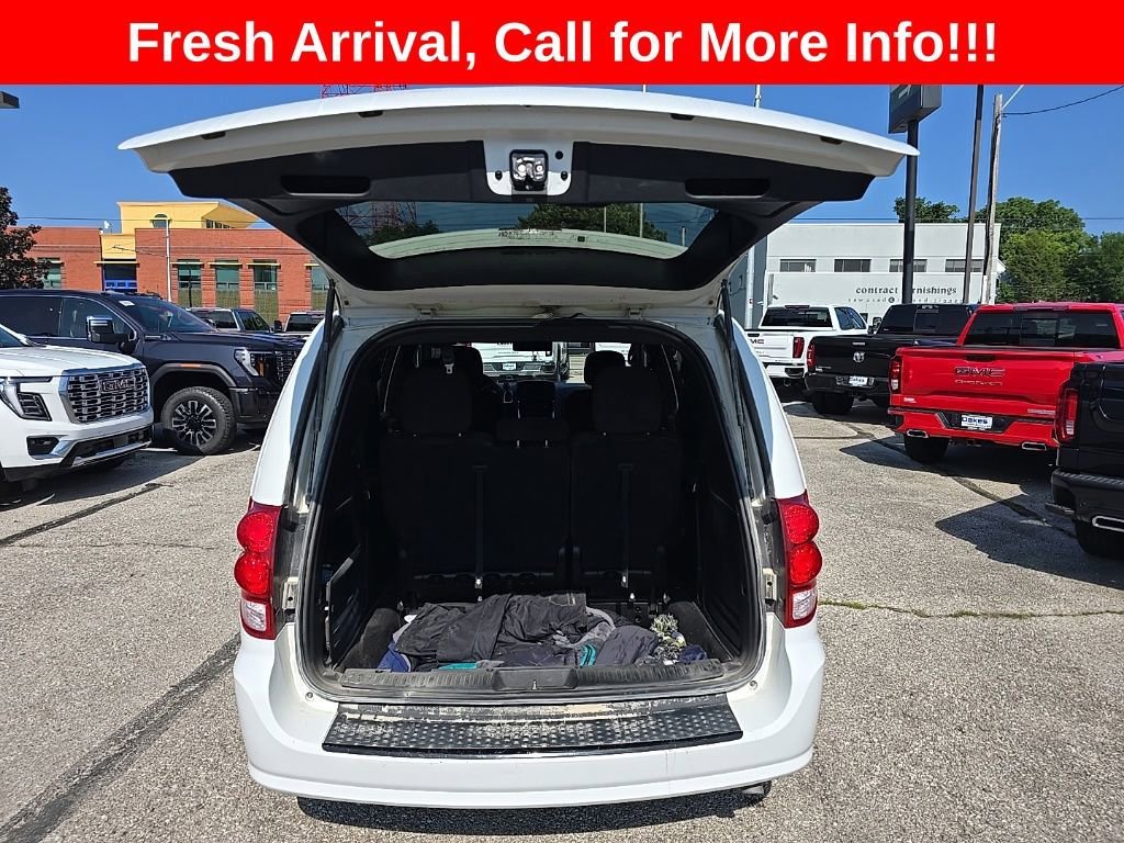 Used 2015 White Dodge SE Plus image 20