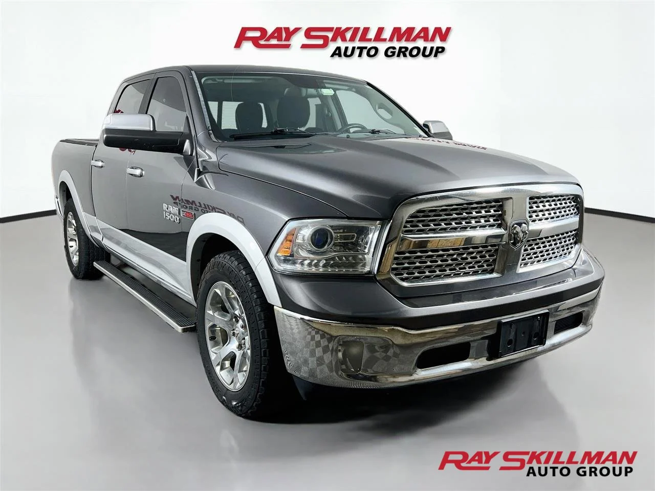 Used 2016 Granite Crystal Metallic Clearcoat Ram LARAMIE image 1