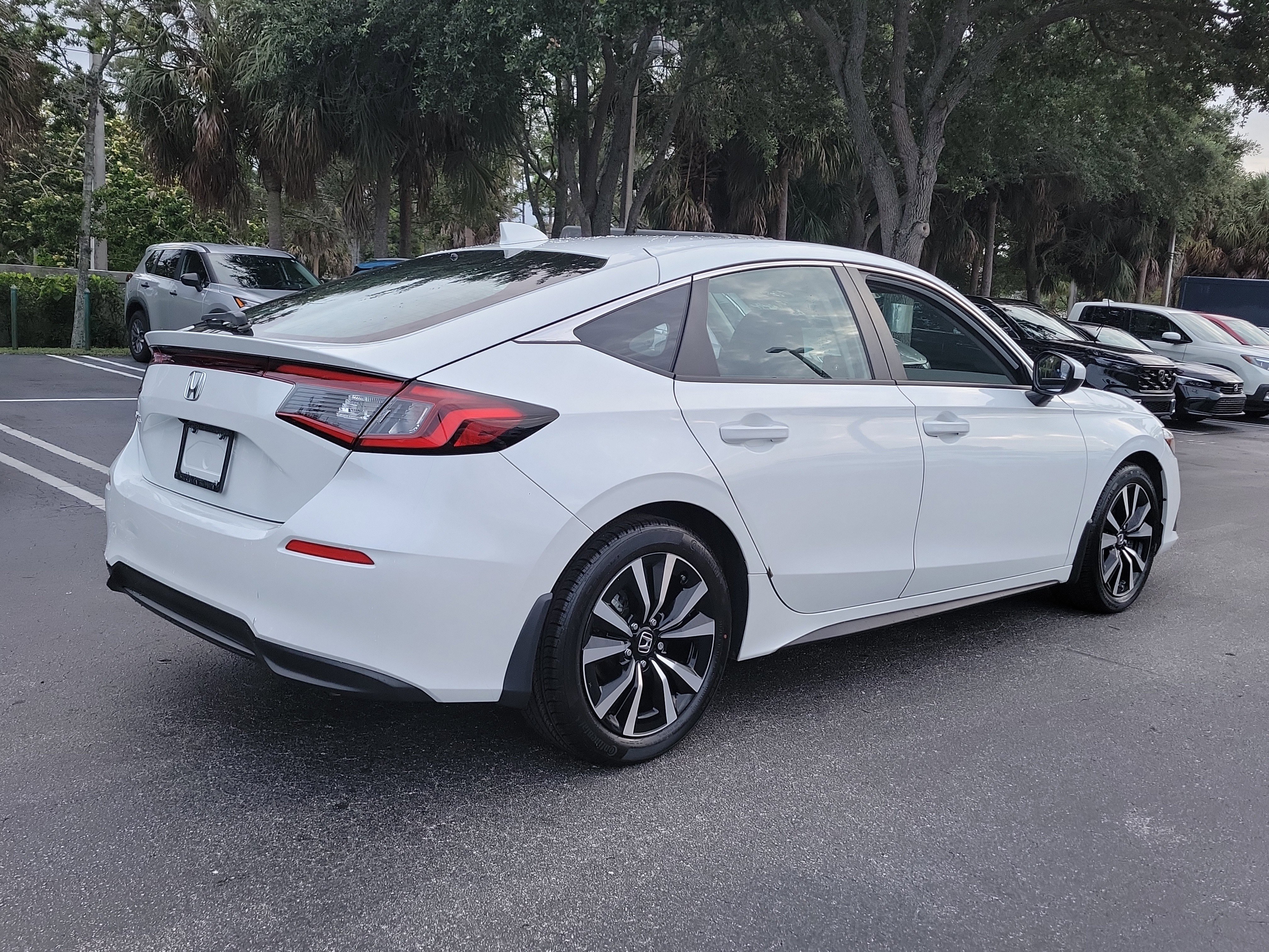 2024 Honda Civic Hatchback EX-L - Photo 36