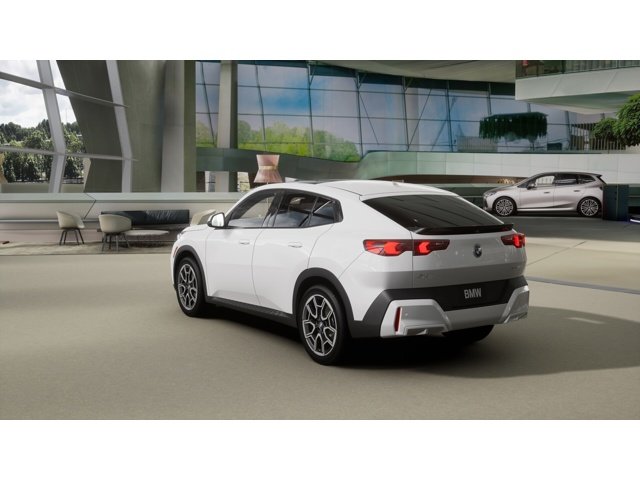 New 2026 White BMW X2 28i image 2