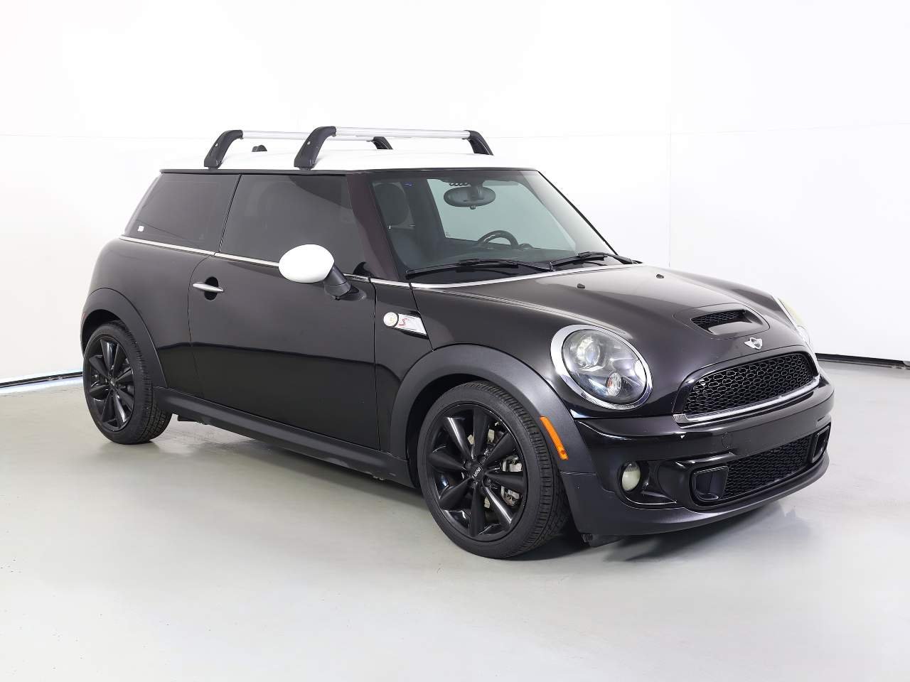 Used 2013 Midnight Black Metallic MINI Cooper S image 5