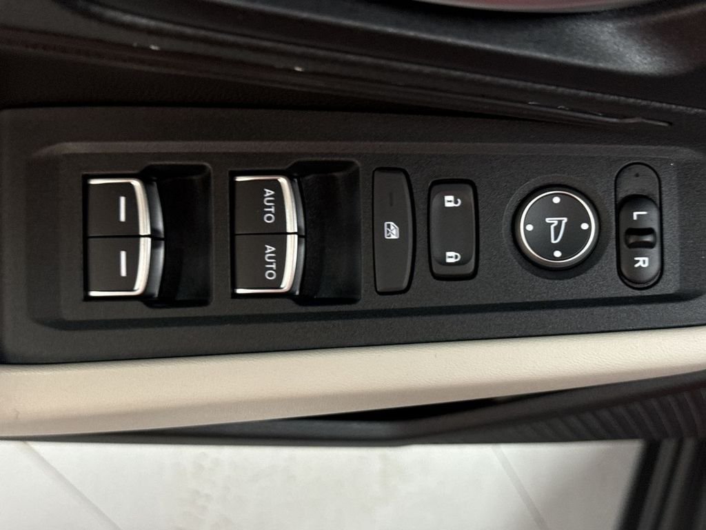 2025 Honda Accord LX - Photo 14