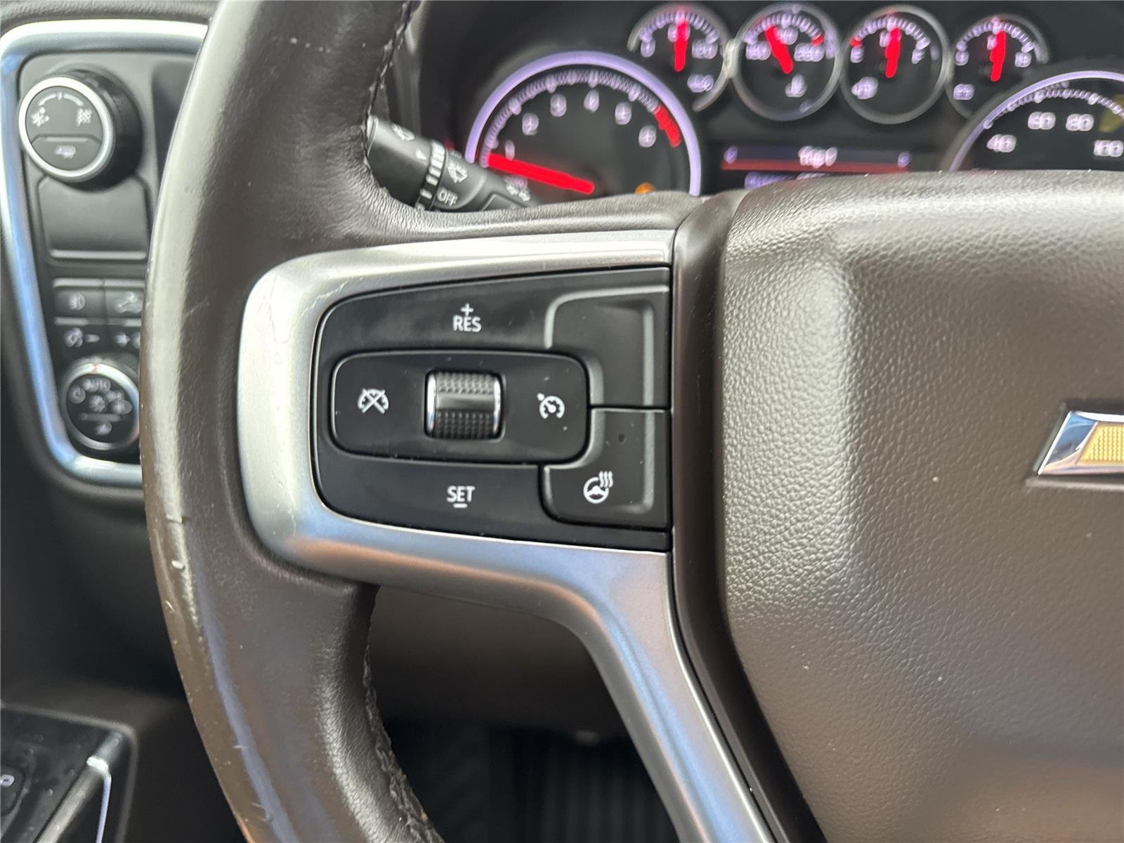 Used 2019 SILVER ICE METALLIC Chevrolet LTZ image 21
