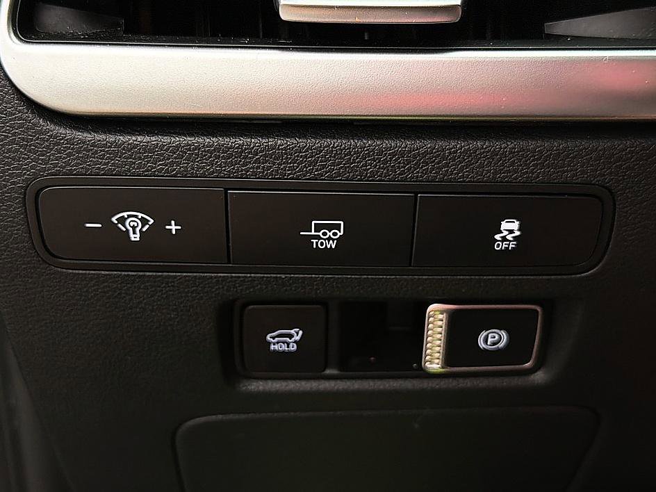 Used 2023 Abyss Black Pearl Hyundai SEL image 21