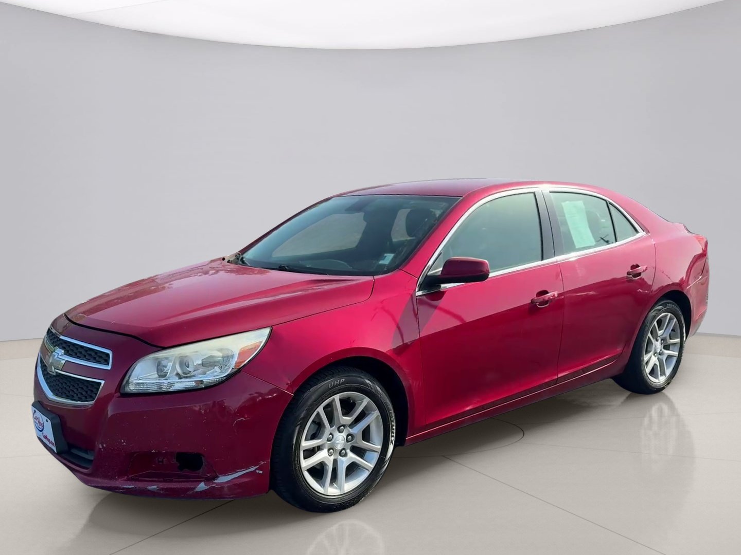 Used 2013 Red Chevrolet ECO image 1