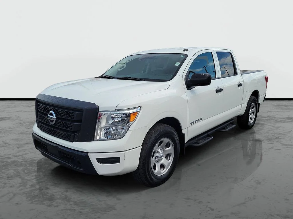 Used 2020 White Nissan S image 5