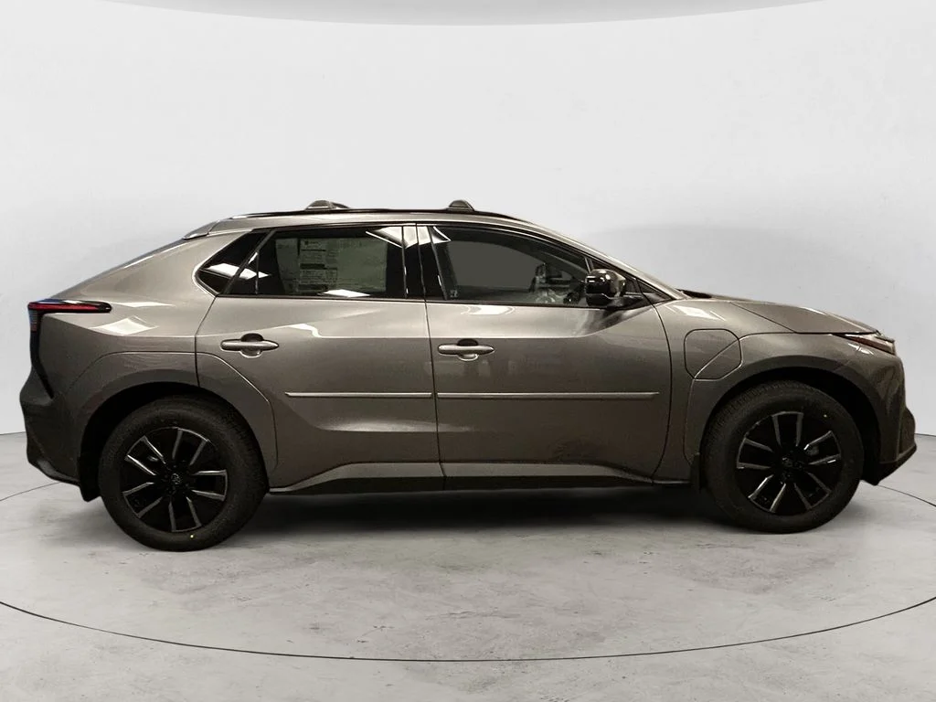 New 2026 Heavy Metal Toyota XLE image 6