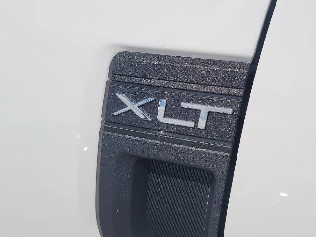 New 2026 Oxford White Ford XLT image 9