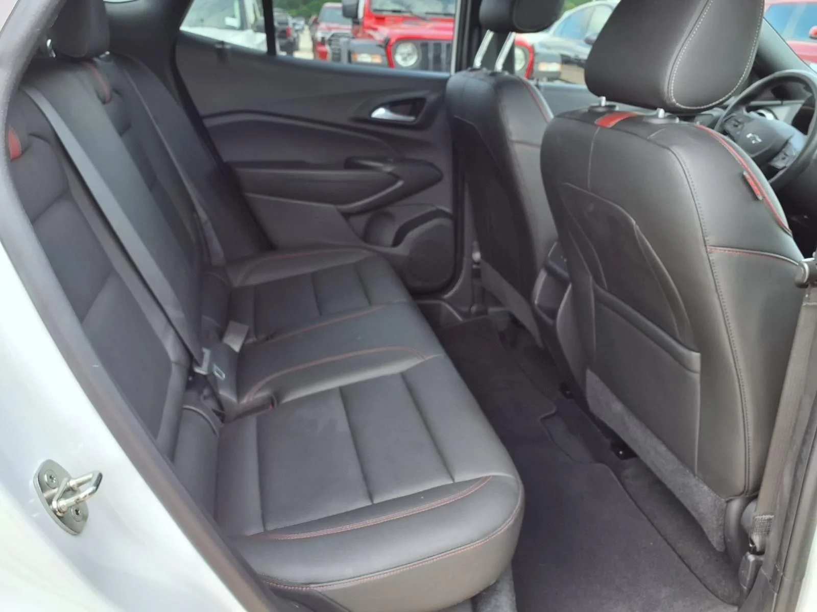 Used 2024 White Chevrolet 2RS image 21