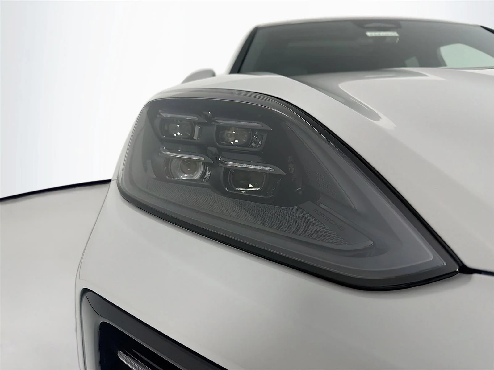 New 2026 Chalk Porsche E-Hybrid image 31