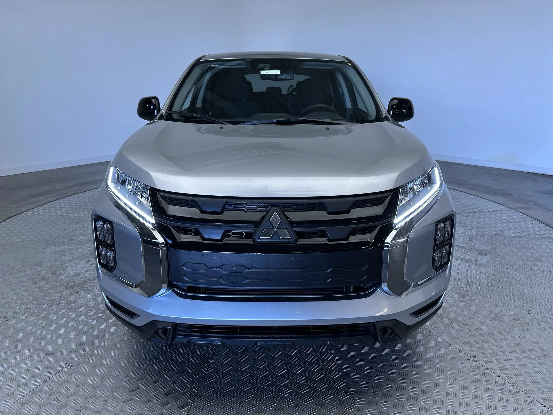 New 2026 Alloy Silver Metallic Mitsubishi LE image 26