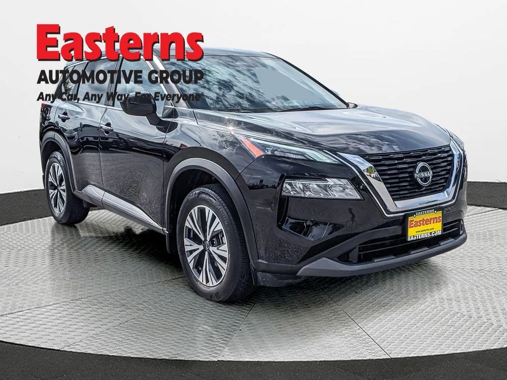 Used 2023 Black Nissan SV image 8